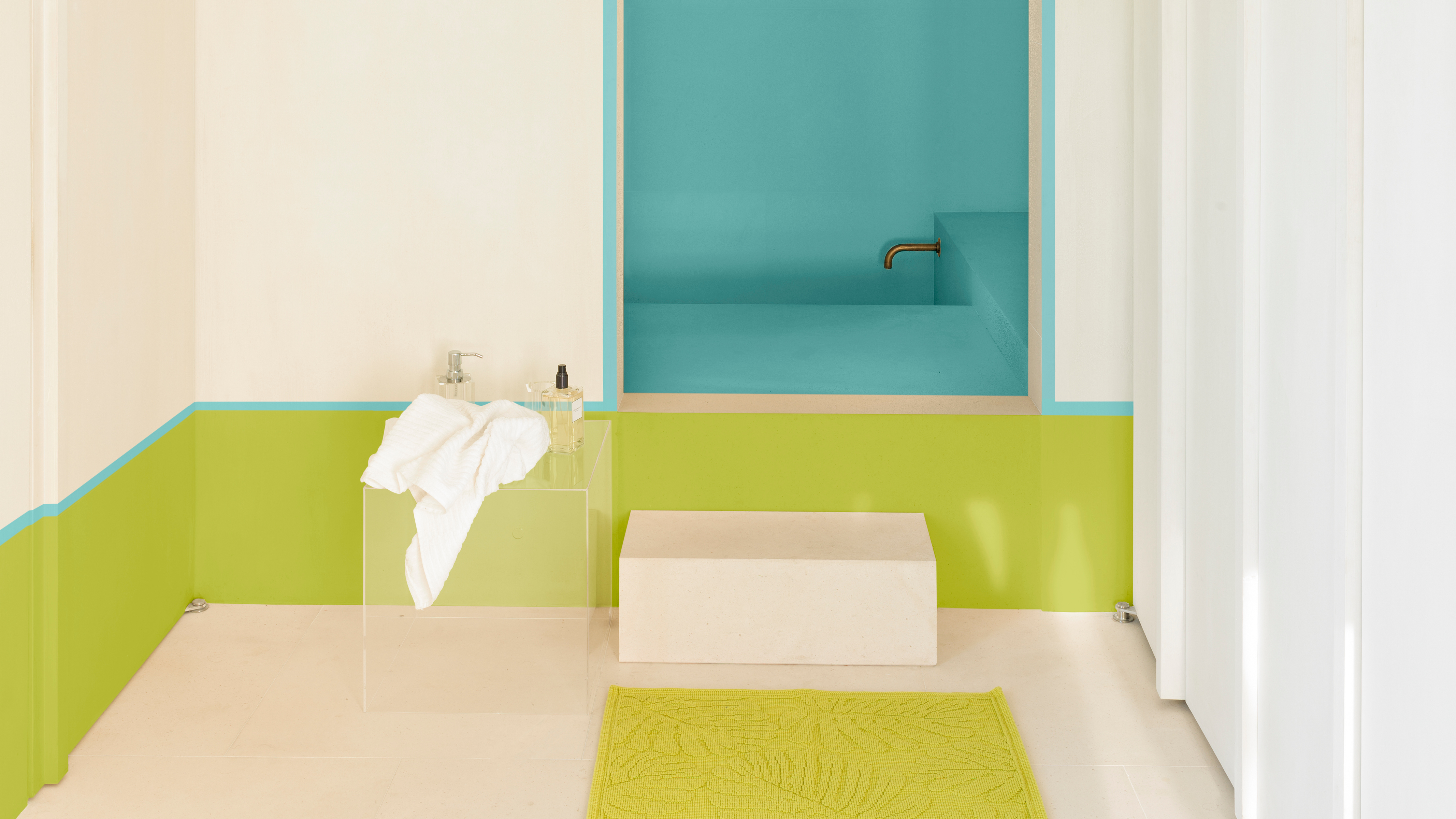 Créez des motifs colorés Si votre maison ne comporte pas de détails architecturaux, rien ne vous empêche de créer les vôtres avec de la peinture.