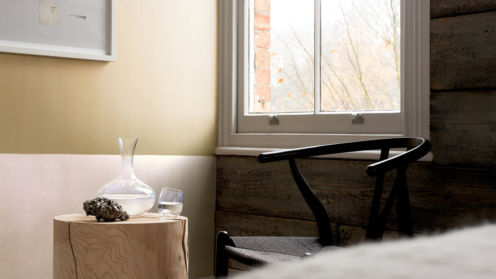 Une chambre or et rose pâle Si vous aimez le style scandinave, vous ne pouvez pas vous tromper en associant l’or et une jolie couleur froide comme le rose pâle.