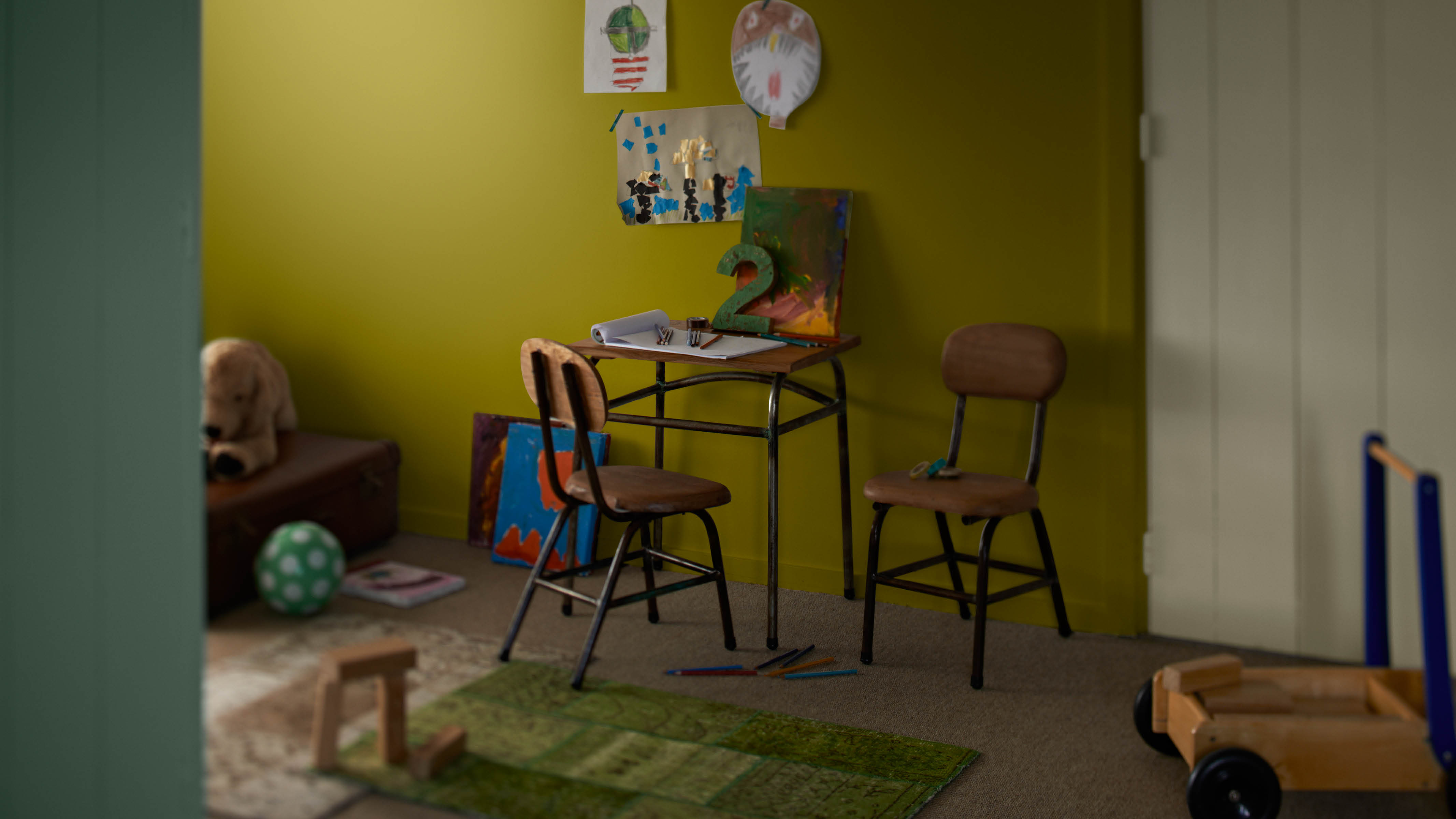 Vert Le vert est la couleur idéale pour une chambre de bébé versatile. Elle est suffisamment apaisante pour favoriser le sommeil et suffisamment énergisante pour favoriser la concentration.