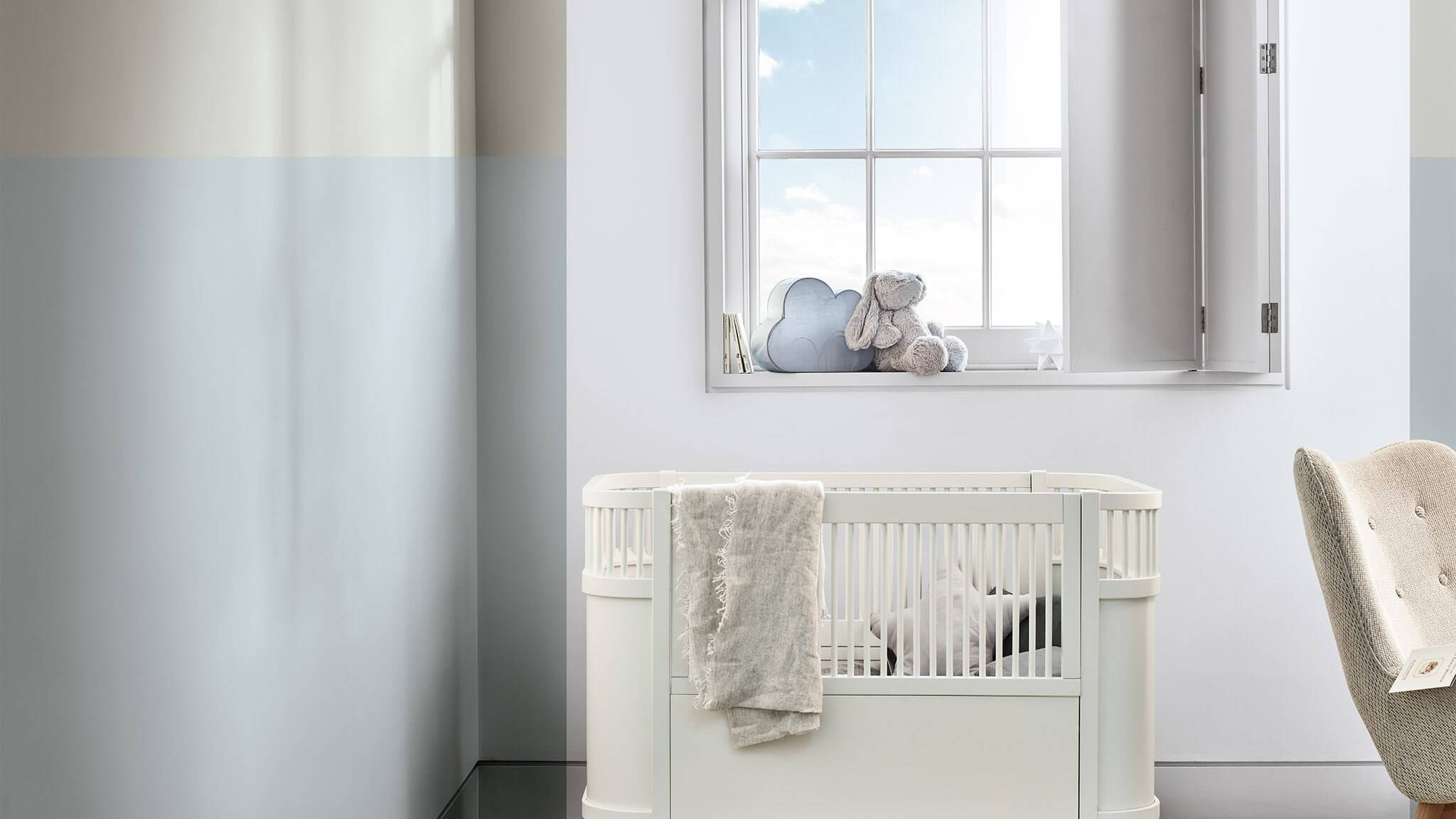 Des bandes murales pour une ambiance paisible avec une touche de fantaisie cf20_painting_stripes_on_walls_kids_room