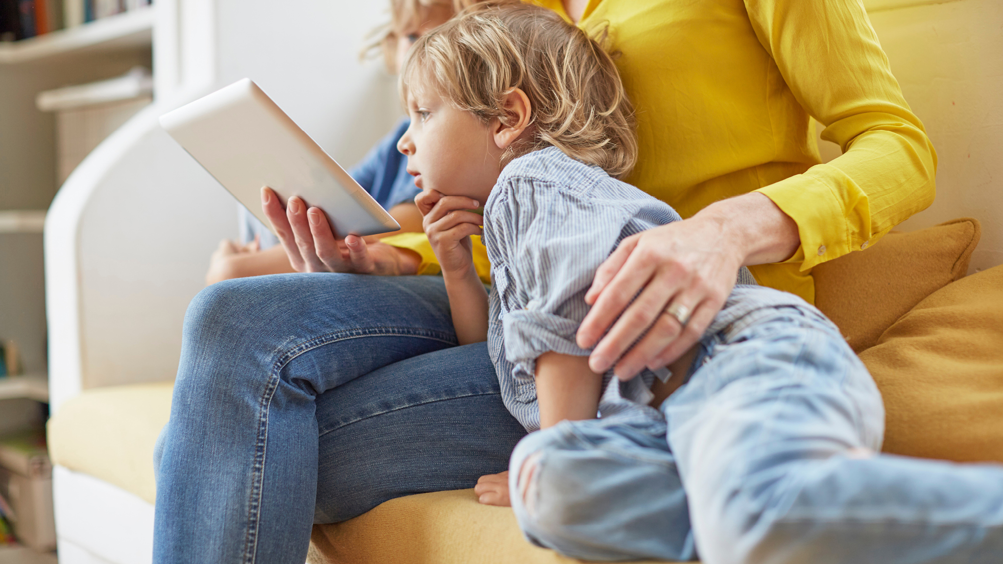 Les enfants adorent utiliser notre appli Visualizer L'appli Dulux Valentine Visualizer est une manière amusante et facile pour que les enfants choisissent leur propre palette de couleurs pour leur chambre lorsque vous emménagez dans une nouvelle maison.