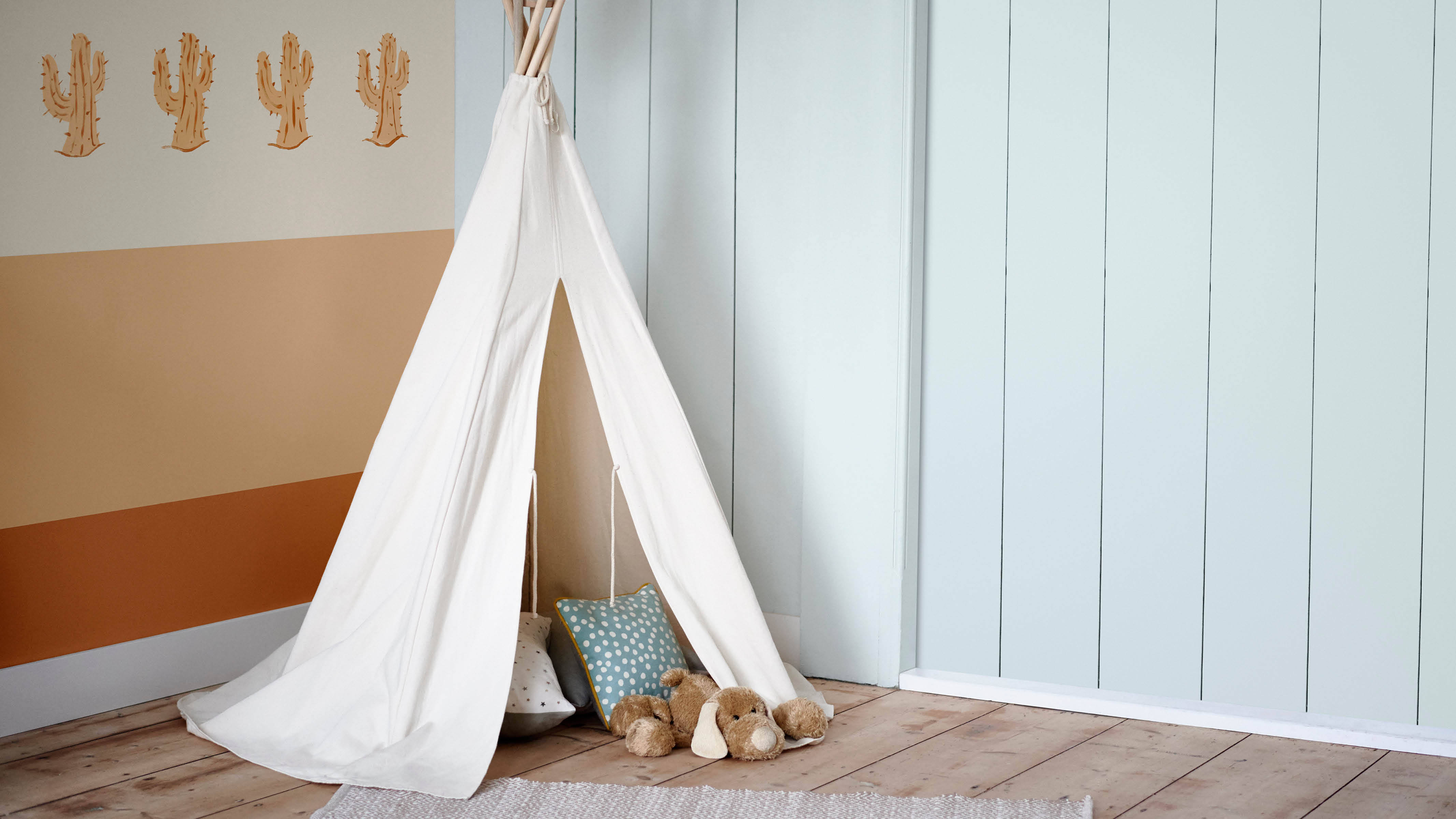 Un tipi dans la chambre de votre bébé Un petit tipi sera un accessoire de décoration et un jouet formidable pour votre enfant.