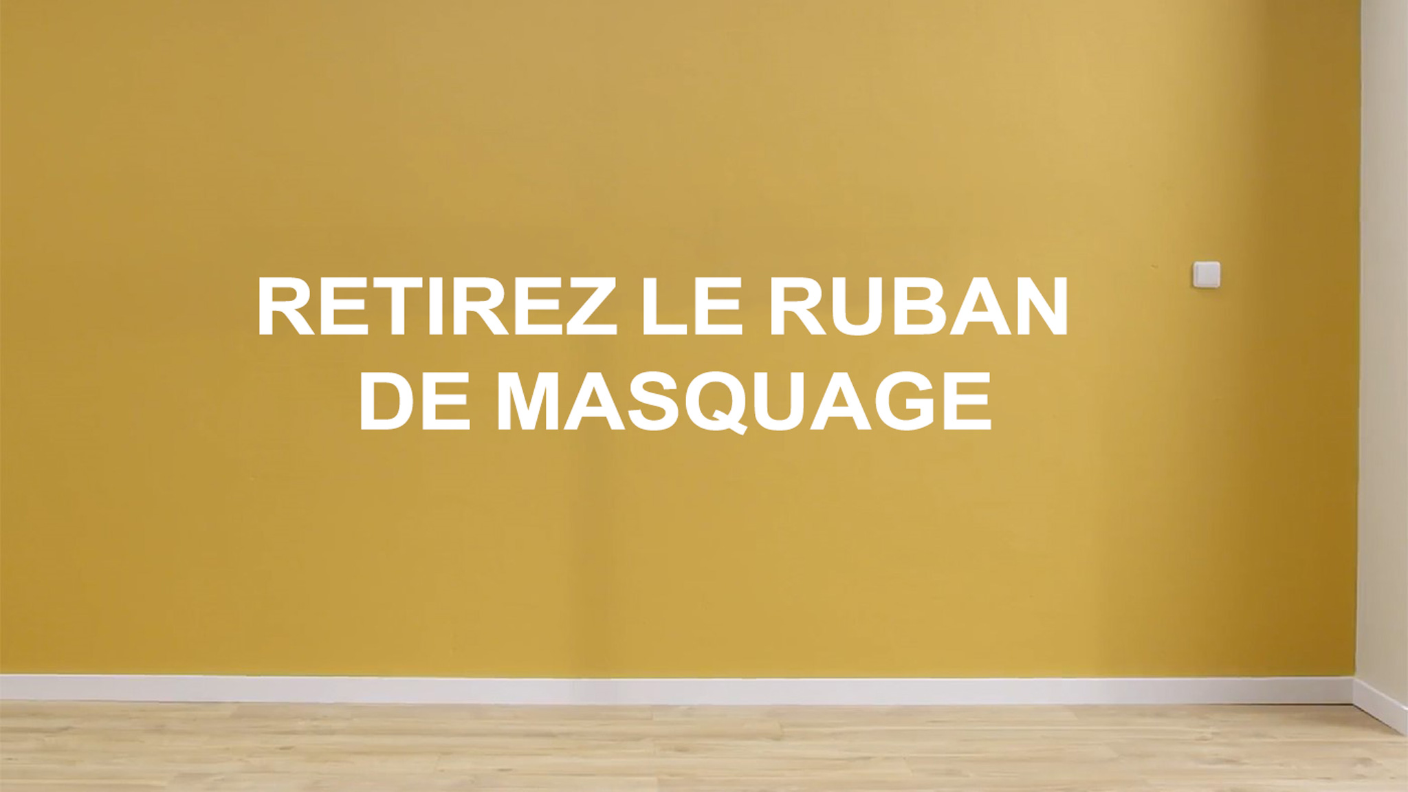 Retirez le ruban de masquage après avoir peint au rouleau Retirez le ruban de masquage après avoir peint au rouleau