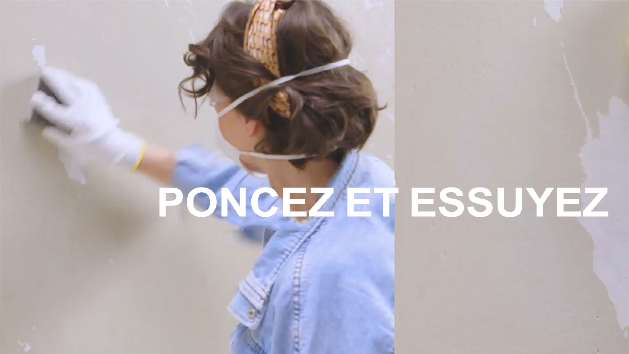 Poncez et essuyez la surface après avoir retiré la peinture Poncez et essuyez la surface après avoir retiré la peinture