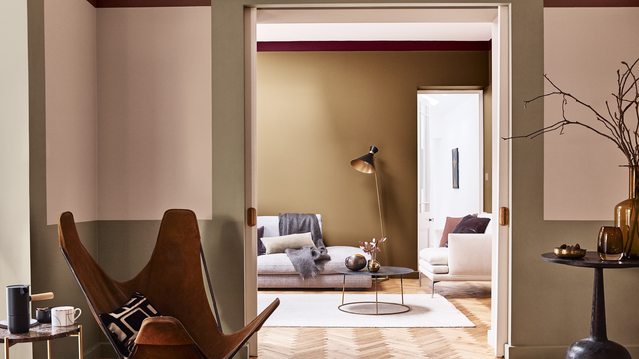 Inspiration pour un salon apaisant Duluxvalentine-couleurs-futures-couleur-de-l-annee-2019-une-piece-pour-reflechir-salon-inspiration-France-31